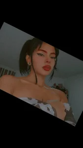 Public de luna_dollie  2 Imagens