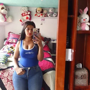 anahi_022 Public Pic 4