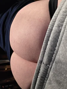 Public de DLCheeks  4 Imagens