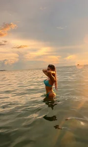 EmmaStonns The sea and I are one 🥰 Poză