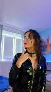 MilanaPure latex suit Pic 6