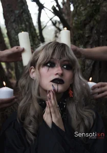 mistress__lilith COME HERE WITH ME 🫵🏻 Poză