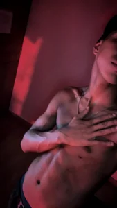 Jonathan de Jonathan_Guzman_  3 photos