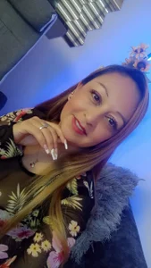 VictoriaQueen_Fg Public Pic 2