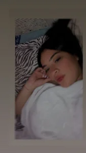 Emma_Colliins_ Free Foto 3