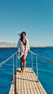 Lost on Vacation🌞 de CarlaWhite  2 Imagens