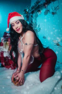 BellaFernandez__ MERRY CHRISMAS صورة واحدة|BellaFernandez__ MERRY CHRISMAS صورتان|BellaFernandez__ MERRY CHRISMAS  2 صور|BellaFernandez__ MERRY CHRISMAS  2 صورة