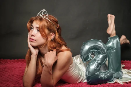 dahlia_grey my birthday 👑💖  5 снимка