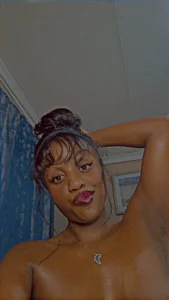 Queen-Chocolate QUEEN CHOCOLATE WHEN THE CHOCOLATE FACTORY CLOSES 🏭 🍫 💦 Fotka 4