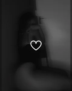 Ellaknox_ Public 圖片