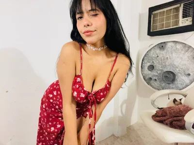 AllisonCatUwU Red Dress Foto