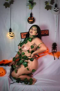 emilyy_cooperr sweet halloween 👻✨ รูป  2