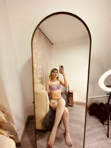 Abby_rosset Sexy in lingerie Pic 2