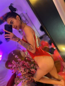 KarlaSlutSkinny__ kullanıcısının happy valentine"s day 💗 albümü -  fotoğraf