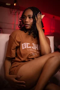 AgataRinaldi I am cute and sensual ebony girl, say hello for me 🙈 Pic 3