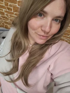 _alexandra_ray_ Public Pic 2