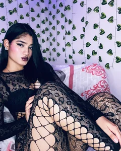 charlotte_9999 😈🫦🖤 Immagine  2