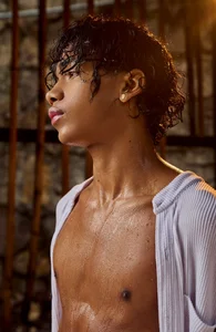 very hot and I got into the jacuzzi de AlanCutee  7 Imagens