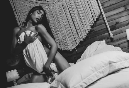 mxli_divine_ Lie down with me Bilde 4