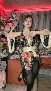 Maky_Coss Geisha negro 🍒  3টি ছবি