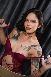 prettyhugelatinax44 Hot photo  3টি ছবি