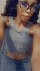 SexyKeila01: Public ( 7 фото)