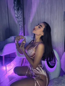 DannaCruz Your princess🩷 Pic 3