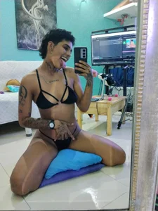 RavenyxX🍓👹 de SoyRavenyxX  3 Imagens