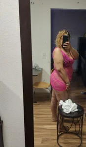 Thickhummerchick50's XXX Nude Photo 5