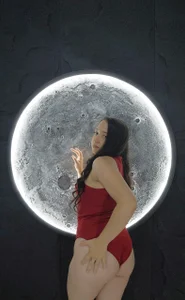 NathyFerrer The Sexy Moon of your dreams🌕 - {count, plural, one {תמונה אחת} two {שתי תמונות} many {# תמונות} other {# תמונות}}