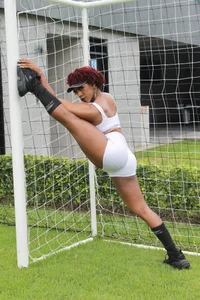 AmberRaus PLAYING WITH BALLS Pic 2