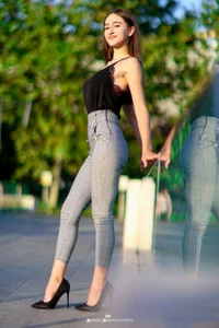 EmilyRaymont Public Pic