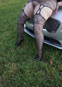 SurrealThickness69's XXX Nude Photo 2