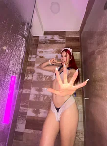 jade_reeed Goddess in red🍓 Pic 5