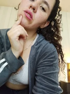 Valeria__soler Happy week Pic 6