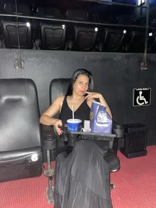 JaylaScott__: A movie afternoon!🎬 ( 3 фото)