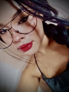 Do you like Nairobi's lips? de nairobbits  4 Imagens