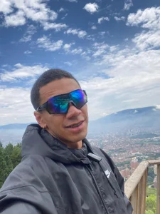 marc_ginale Hiking in the mountains Pic 4
