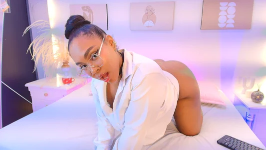 Esmeralda_Duarte girl in white ✨💕" Foto 4