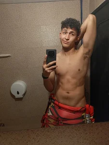 Axel_Romanov Public Pic 4