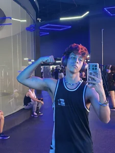 Bryan_Santos_z Public Gambar 4