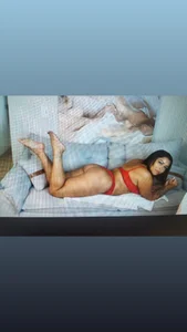 Janet_Cole Public Gambar 6