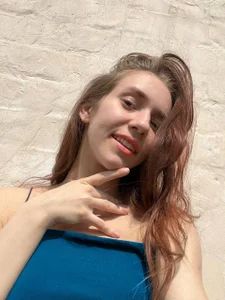 PetraHambelton Meow❤️ Pic 2