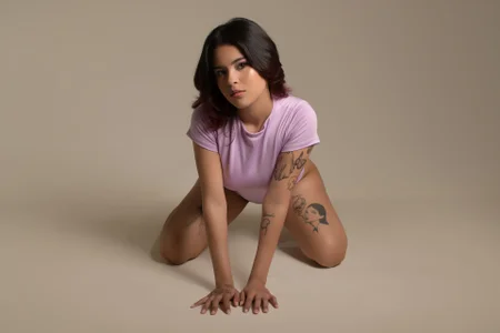 MaiaaCandy PurpleTease Pic 2