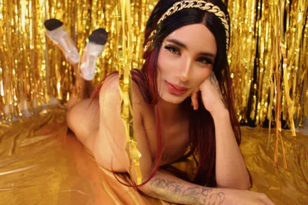 Miss_EmilyStar Shining is my passion✨👑 slika 3
