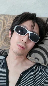 Public de whoaretu  photos