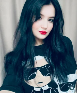 MollySoShy Public Pic 5