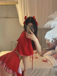 lizzy_wells Little Red Riding Hood Pic 4