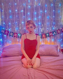 KatieMelone Public slika 2