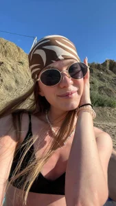 A_Lilly Beach vibe 🌞 Pic